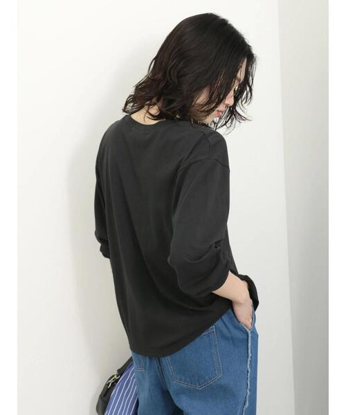 Samansa Mos2 blue（サマンサモスモスブルー）の「ラメロゴプリントロンT（Tシャツ/カットソー・レディース・グレー/オフホワイト/チャコールグレー・F）」の6枚目の写真