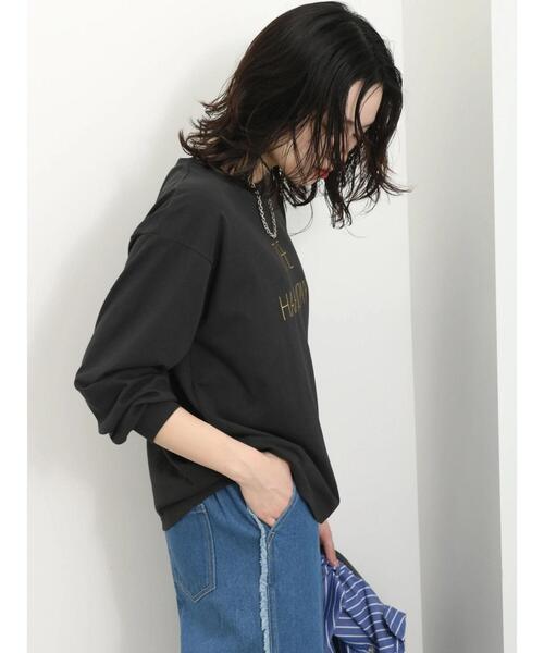 Samansa Mos2 blue（サマンサモスモスブルー）の「ラメロゴプリントロンT（Tシャツ/カットソー・レディース・グレー/オフホワイト/チャコールグレー・F）」の7枚目の写真