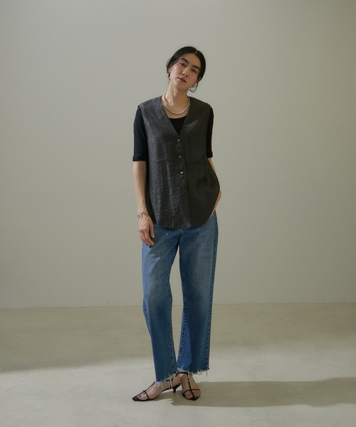 SALON adam et rope'(サロン アダム エ ロペ)の「シャイニーツイルジレ/ベスト【セットアップ対応】(ベスト・レディース・ブラック/グレー系その他・FREE)」の3枚目の写真