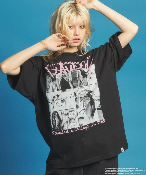 PLAYBOY（プレイボーイ）の「【SEQUENZ（シークエンズ）】PB PLAYMATE PHOTO S/S TEE / PLAYBOY×Sequenz フォト ストリート 90s Tシャツ 半袖（Tシャツ/カットソー・メンズ・ブラック/クリーム/ホワイト・MEDIUM/LARGE/X-LARGE）」の3枚目の写真
