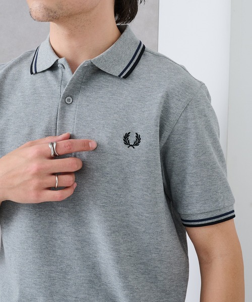 FRED PERRY(フレッドペリー)の「【FRED PERRY】The Twin Topped Fred Perry Shirt M3600(ポロシャツ・レディース・ブラック系その他2/ネイビー系2/ホワイト系その他2/ブラック/ネイビー系3/チャコールグレー/ネイビー/オートミール/モスグリーン/バーガンディー/ホワイト/ベージュ/ベージュ系その他/ネイビー系4/アイボリー/ブラック系その他3/アイボリー系2/ネイビー系5/カーキ/レッド系/アイボリー系3/ネイビー系6/ダークグリーン/ダークグリーン系2/ダークグレー/ミント/ライトグレー/ピンク/ベージュ系2/ブラック系その他4/アイボリー系4/アイボリー系5/ライトブルー/ブルー系その他2/ネイビー系7/グリーン系1/ダークオレンジ/ブラック系その他5/ライトイエロー/カーキ系2/ダークインディゴブルー/ブルー系その他/グリーン系その他2/ブラウン/イエロー/ダークブルー/グリーン系その他3/ベージュ系その他3/ブルー系4/ブラック系その他6/カーキ系3/ベージュ系その他4/ホワイト系その他3/ブラウン系その他3/ワイン/ブルー系その他3/ダークネイビー/レッド/ブラック系7/グリーン系その他4/レッド系1/ブラック系8/ブラック系9/オフホワイト/グレイッシュブルー/ブルー/ボルドー/ネイビー系8/アイボリー系6/アイボリー系7/ブラウン系その他2/グレー系2/グリーン系その他5/グリーン系その他6/アイボリー系8/アイボリー系9/ネイビー系9/グレー系3/キャメル/グレー・L/M/S/XL/XS)」の16枚目の写真