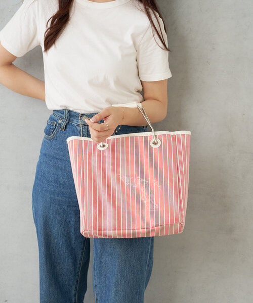 Actually（アクチュアリー）の「メッシュ×PVC ストライプスクエアトートバッグ（トートバッグ・レディース・ブルー/オレンジ・0）」の10枚目の写真