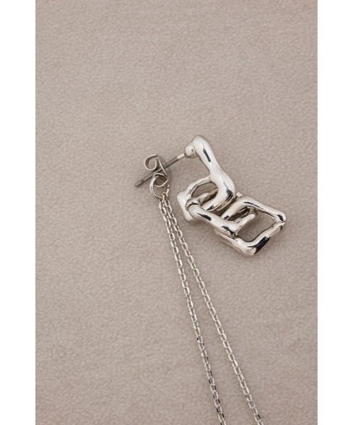 AZUL by moussy（アズールバイマウジー）の「スクエアチェーンピアス（ピアス（両耳用）・レディース・ゴールド系その他/シルバー・FREE）」の7枚目の写真