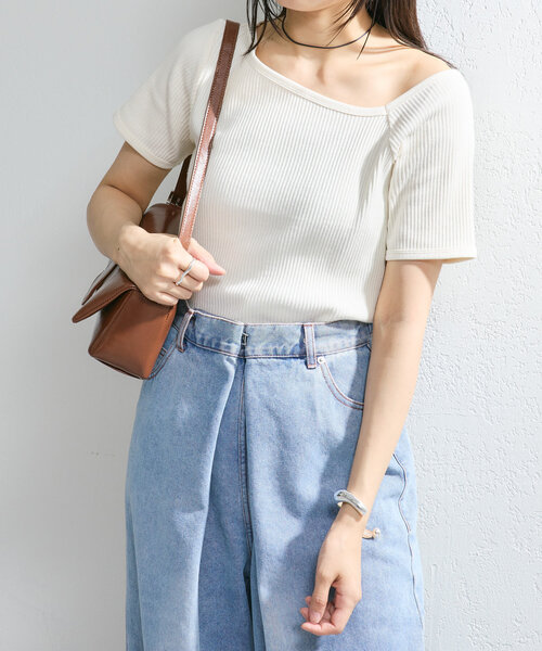 Kastane（カスタネ）の「アシメリブTee（Tシャツ/カットソー・レディース・ミント/アイボリー/オフホワイト/ブラック/ホワイト系その他/ブラウン・FREE）」の3枚目の写真