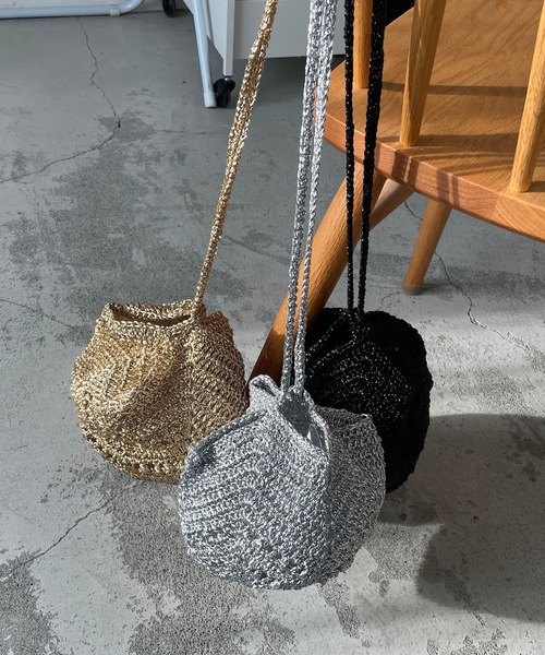 CAPRICIEUX LE'MAGE（カプリシューレマージュ）の「メタリック編み巾着バッグ（ショルダーバッグ・レディース・ゴールド/シルバー/ブラック・FREE）」の12枚目の写真