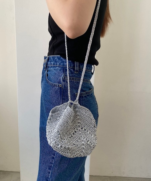 CAPRICIEUX LE'MAGE（カプリシューレマージュ）の「メタリック編み巾着バッグ（ショルダーバッグ・レディース・ゴールド/シルバー/ブラック・FREE）」の9枚目の写真