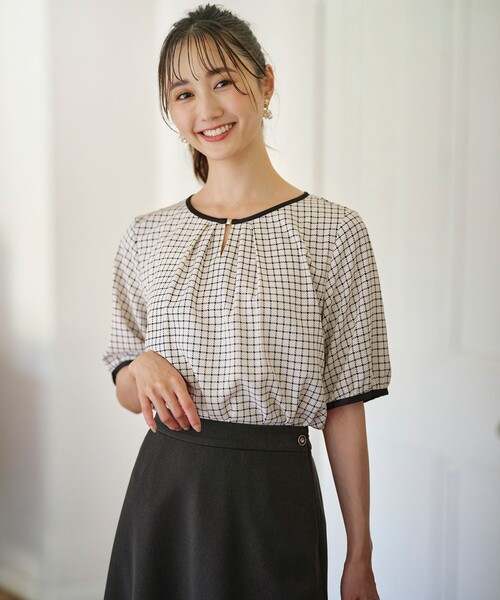 ANY SIS(エニィスィス)の「【洗える】 バイカラータック ブラウス(シャツ/ブラウス・レディース・ブラック系3/ブラック系5・2)」の1枚目の写真