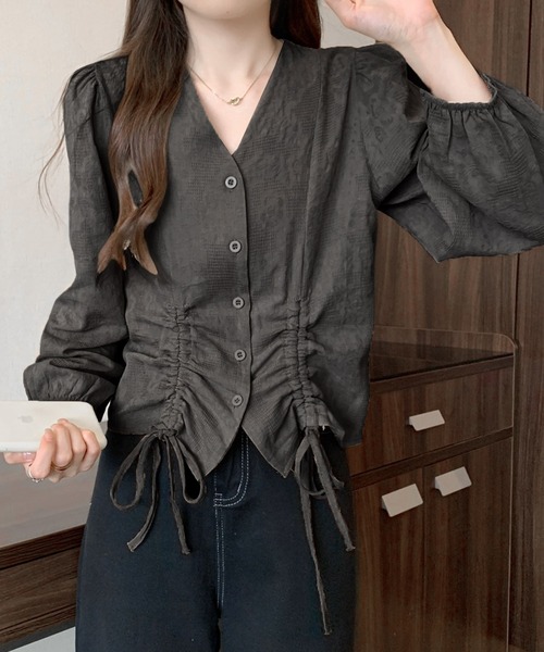 Dewlily(デューリリー)の「ドロストブラウス(シャツ/ブラウス・レディース・ベージュ/ホワイト/ブラック・L/M)」の6枚目の写真