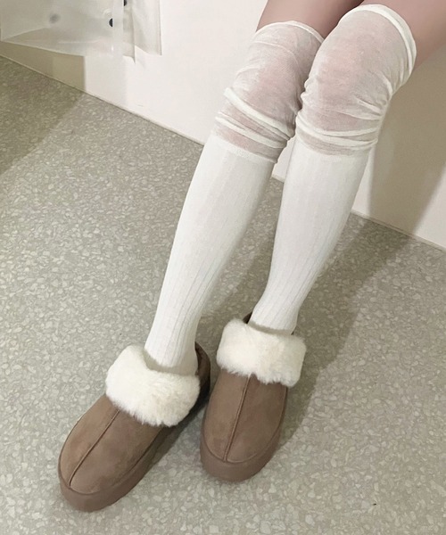 AS KNOW AS plus(アズノゥアズプラス)の「シアー切り替えニーハイソックス 【ZOZOTOWN限定アイテム】(ソックス/靴下・レディース・アイボリー/ブラック・FREE)」の2枚目の写真