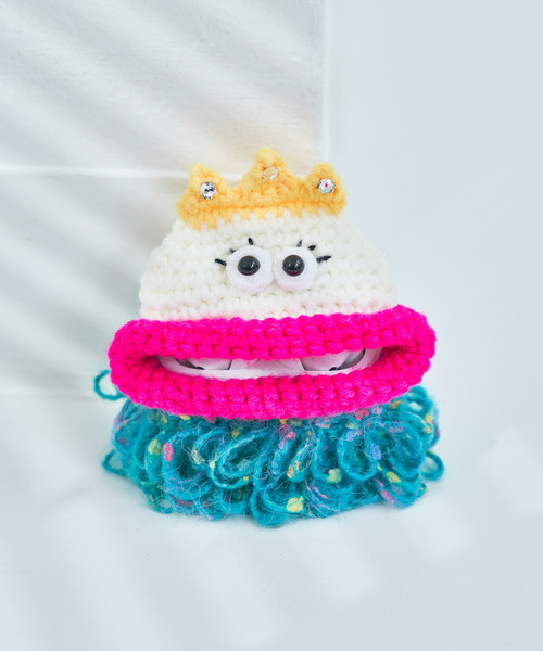 macaroni edge（マカロニエッジ）の「〈macaroni edge×紅林大空コラボ〉毛糸のマスコット エアポッズケース Pro/Pro2（ヘッドフォン/イヤホン・レディース・ブルーグリーン/ホワイト/レッド・ONE SIZE）」の3枚目の写真