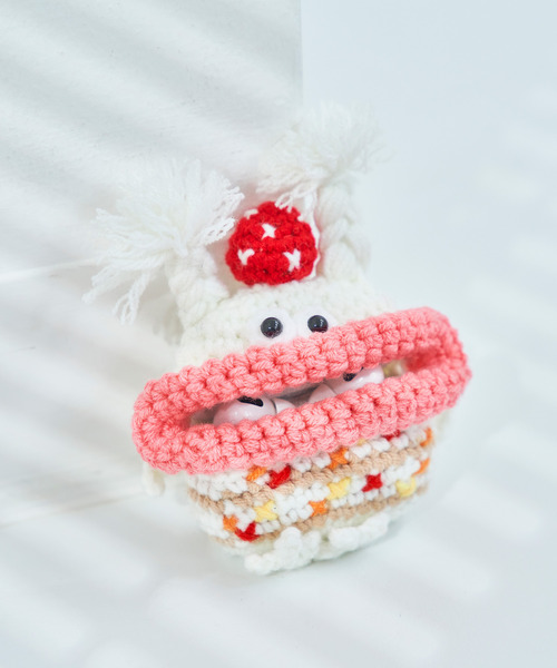 macaroni edge（マカロニエッジ）の「〈macaroni edge×紅林大空コラボ〉毛糸のマスコット エアポッズケース Pro/Pro2（ヘッドフォン/イヤホン・レディース・ブルーグリーン/ホワイト/レッド・ONE SIZE）」の7枚目の写真