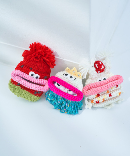 macaroni edge（マカロニエッジ）の「〈macaroni edge×紅林大空コラボ〉毛糸のマスコット エアポッズケース Pro/Pro2（ヘッドフォン/イヤホン・レディース・ブルーグリーン/ホワイト/レッド・ONE SIZE）」の9枚目の写真