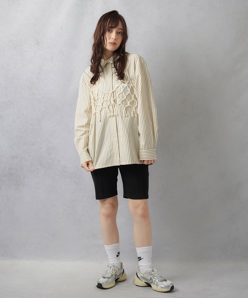 Lull（ルル）の「【Lull / ルル】セットアップ対応 / ストライプ柄パジャマシャツ（シャツ/ブラウス・レディース・クリーム/サックスブルー/ネイビー・ONESIZE）」の10枚目の写真