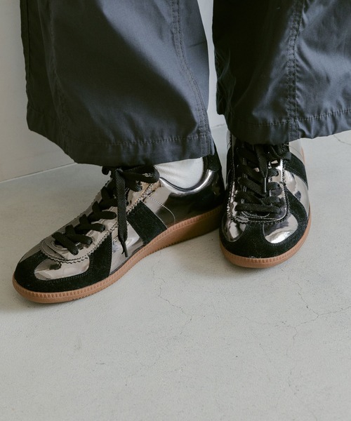 niko and...(ニコアンド)の「オリジナルフェイクスエードコンビスニーカー(スニーカー・レディース・ブルー/ブラック/アイボリー/イエロー/シルバー系その他・SMALL/MEDIUM/LARGE)」の5枚目の写真