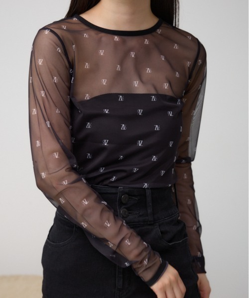 AZUL by moussy(アズールバイマウジー)の「ロゴシアートップス(Tシャツ/カットソー・レディース・ベージュ/ブラック・FREE)」の2枚目の写真