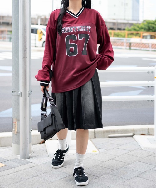 WEGO（ウィゴー）の「WEGO/ヴィンテージウォッシュデニムプリーツミドルスカート（デニムスカート・レディース・ブルー系1/ブラック・FREE）」の8枚目の写真