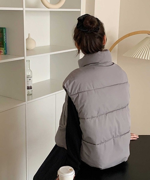 ｼﾞｯﾌﾟｱｯﾌﾟｳｴﾙﾛﾝﾍﾞｽﾄ（ダウンベスト）｜CADBURY（キャドバリー）