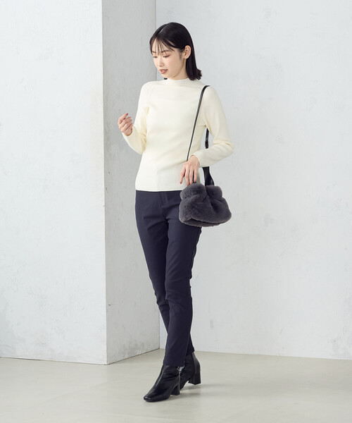 COMME CA ISM（コムサイズム）の「ベーシックリブ　ハイネックニット（ニット/セーター・レディース・ホワイト/ブラック/ベージュ/ブルー・MEDIUM/LARGE）」の5枚目の写真