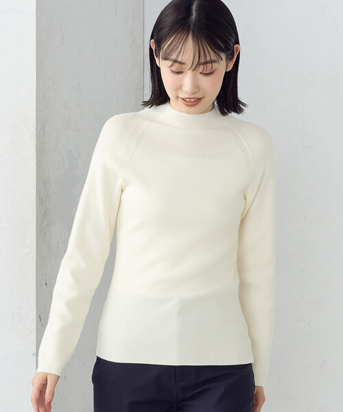 COMME CA ISM（コムサイズム）の「ベーシックリブ　ハイネックニット（ニット/セーター・レディース・ホワイト/ブラック/ベージュ/ブルー・MEDIUM/LARGE）」の6枚目の写真