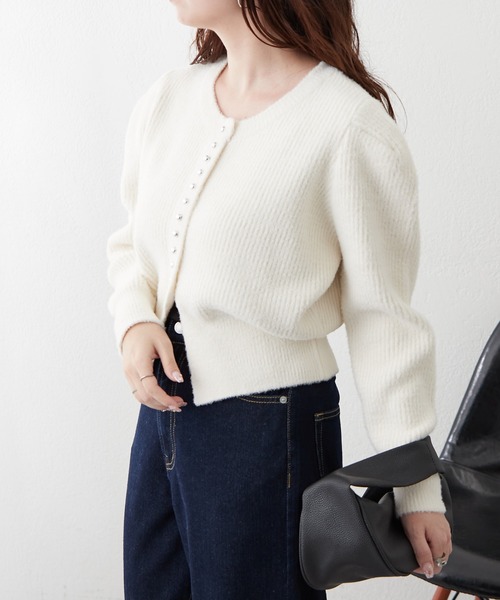 Remind me and forever（リマインドミーアンドフォーエバー）の「メタル釦フェザーカーディガン（カーディガン/ボレロ・レディース・アイボリー/ブラック/レッド/ブラウン・FREE）」の9枚目の写真