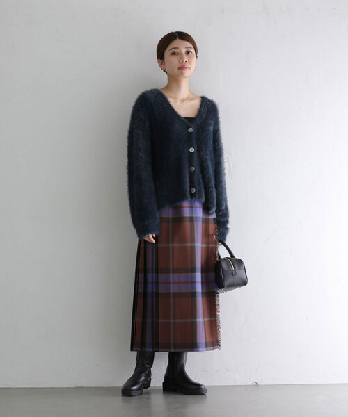 La TOTALITE（ラトータリテ）の「シャギーVネックカーディガン（カーディガン/ボレロ・レディース・チャコールグレー/ベージュ/ネイビー・FREE）」の17枚目の写真