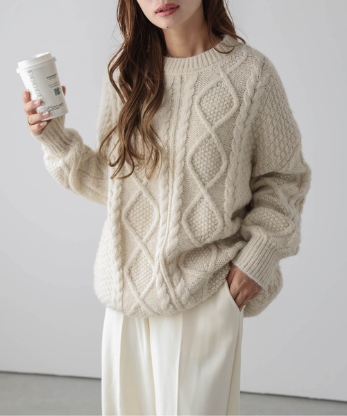 AMELY（エミリー）の「ケーブル編みニットプルオーバー（ニット