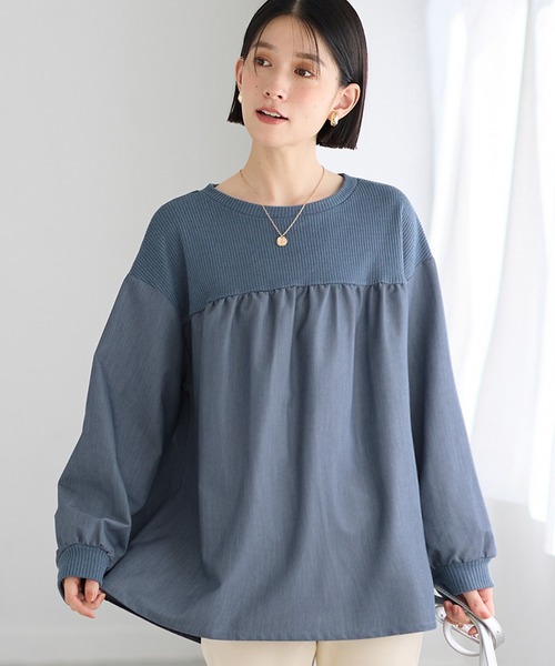 Viola e Viola(ヴィオラエヴィオラ)の「アゼ編み風裏起毛 異素材切替プルオーバー(Tシャツ/カットソー・レディース・チャコール/ブルー・3L/LL/L/M)」の1枚目の写真