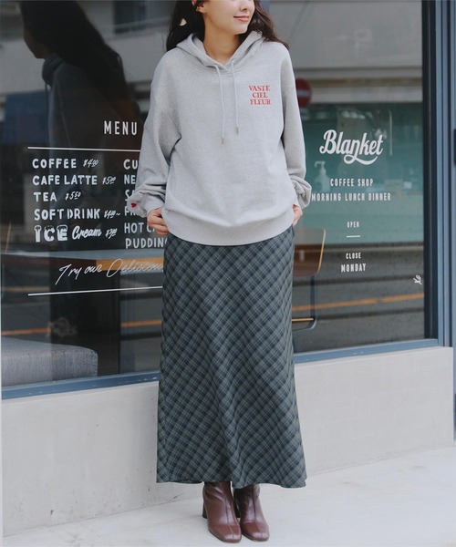 titivate(ティティベイト)の「チェック柄ロングスカート(スカート・レディース・ネイビー/ブラック/オリーブ・M)」の15枚目の写真