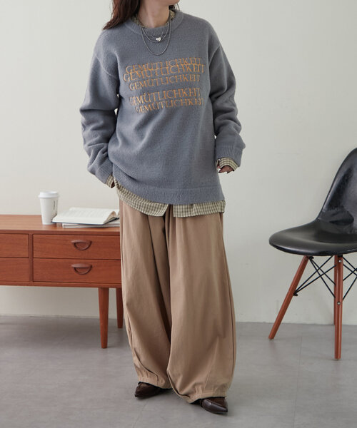 NUNIFE(ユニフィー)の「【UNISEX】《さやべびコラボ》フェザーモールロゴプルオーバー(ニット/セーター・レディース・マスタード/グリーン/ネイビー/ライトグレー・FREE)」の21枚目の写真