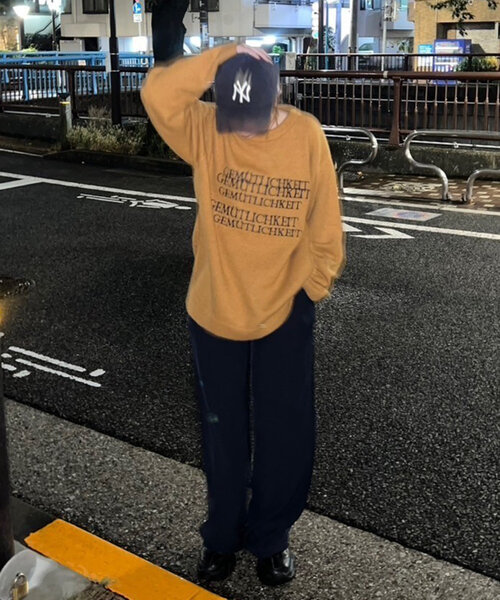 NUNIFE(ユニフィー)の「【UNISEX】《さやべびコラボ》フェザーモールロゴプルオーバー(ニット/セーター・レディース・マスタード/グリーン/ネイビー/ライトグレー・FREE)」の10枚目の写真