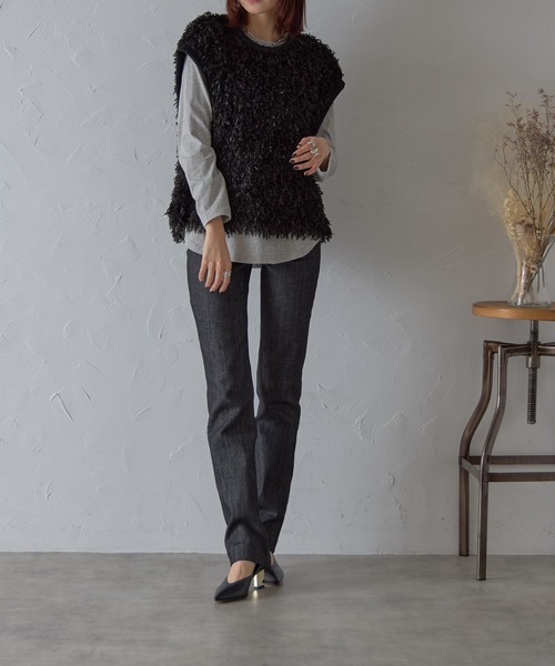 each（イーチ）の「ロングシャギークロップドタンクベスト（ベスト・レディース・アイボリー/ブラック/グレー・FREE）」の12枚目の写真