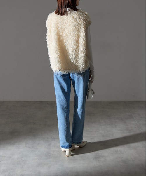 each（イーチ）の「ロングシャギークロップドタンクベスト（ベスト・レディース・アイボリー/ブラック/グレー・FREE）」の22枚目の写真