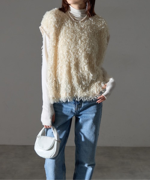 each（イーチ）の「ロングシャギークロップドタンクベスト（ベスト・レディース・アイボリー/ブラック/グレー・FREE）」の16枚目の写真