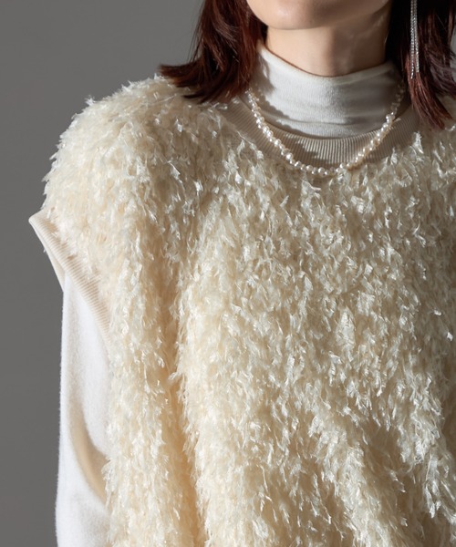 each（イーチ）の「ロングシャギークロップドタンクベスト（ベスト・レディース・アイボリー/ブラック/グレー・FREE）」の19枚目の写真