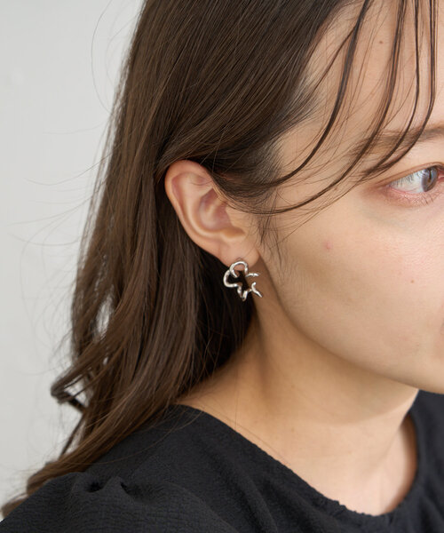 Kastane（カスタネ）の「*【fiw.】フラワーモチーフピアス（ピアス（両耳用）・レディース・ゴールド/シルバー・FREE）」の6枚目の写真