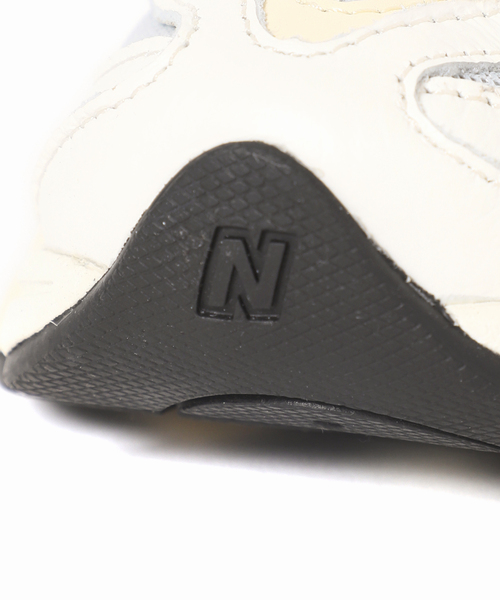 NEW BALANCE(ニューバランス)の「【NEW BALANCE / ニューバランス】90/60 ESE:スニーカー(スニーカー・レディース・ホワイト・23cm/25.5cm/25cm/24.5cm/24cm/23.5cm)」の3枚目の写真