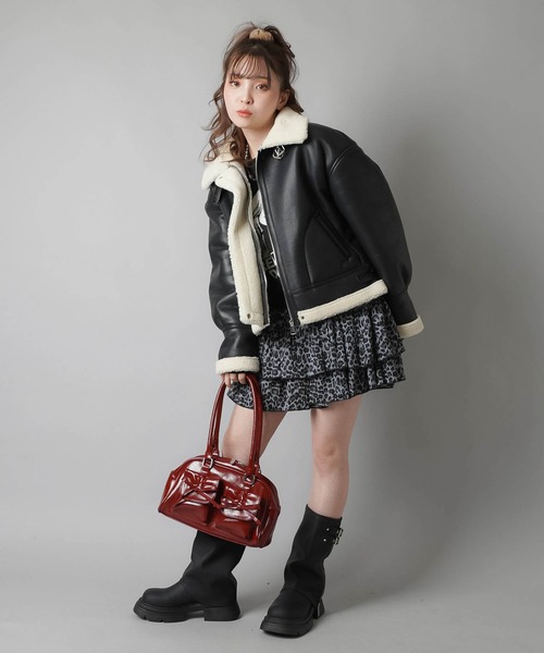 SPINNS（スピンズ）の「美シルエット 裏ボア合皮ムートンジャケット（ムートンコート・レディース・ブラウン/ブラック・ONESIZE）」の20枚目の写真