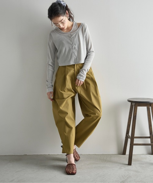 THE YOn（ザヨン）の「ツイルタックコクーンバレルパンツ（チノパンツ・レディース・ピンク/アイボリー/オリーブ/ブラック/ブラウン・FREE）」の13枚目の写真