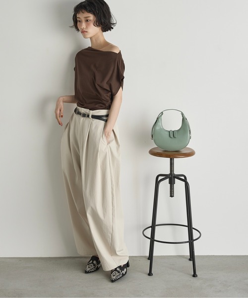コクーンチノパンツ(微光沢・厚みと張りのある生地・大人女性の