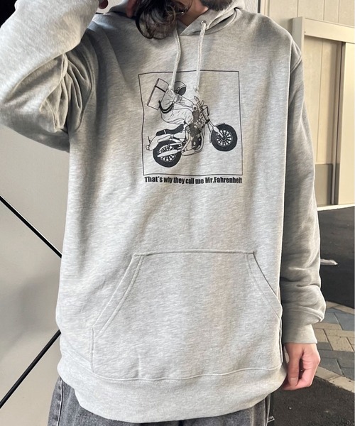 MODISH GAZE(モディシュガゼ)の「【MODISH GAZE】宇宙飛行士プリント裏毛パーカー(パーカー・レディース・グレー系/ホワイト・LARGE/MEDIUM)」の4枚目の写真