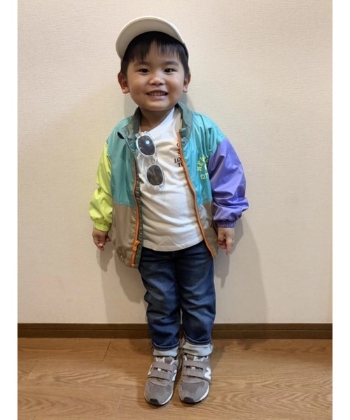 GAP（ギャップ）の「NYC GAPロゴ ウィンドブレーカー (幼児・ベビー)（ナイロンジャケット・キッズ・ネイビー/ベージュ・90cm/95cm/100cm/105cm/110cm/80ｃｍ）」の6枚目の写真