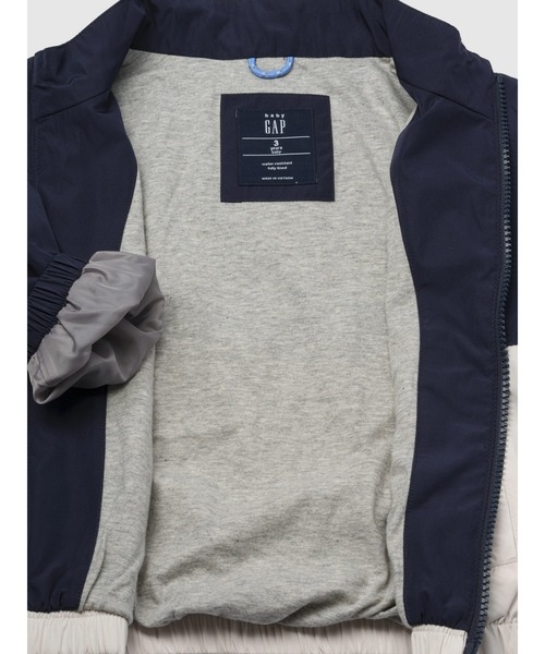 GAP（ギャップ）の「NYC GAPロゴ ウィンドブレーカー (幼児・ベビー)（ナイロンジャケット・キッズ・ネイビー/ベージュ・90cm/95cm/100cm/105cm/110cm/80ｃｍ）」の15枚目の写真