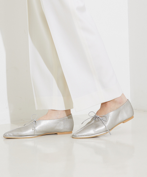 Au BANNISTER（オゥバニスター）の「【販売店舗限定】レースアップシューズ（パンプス・レディース・ブラック/シルバー/アイボリー・35/36/37/38/39）」の8枚目の写真