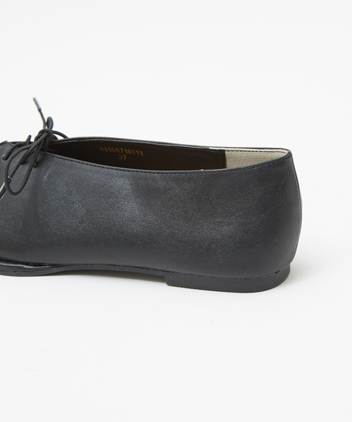 Au BANNISTER（オゥバニスター）の「【販売店舗限定】レースアップシューズ（パンプス・レディース・ブラック/シルバー/アイボリー・35/36/37/38/39）」の13枚目の写真