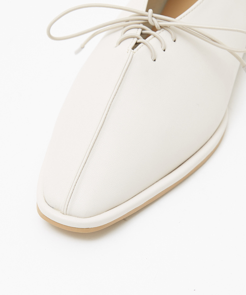 Au BANNISTER（オゥバニスター）の「【販売店舗限定】レースアップシューズ（パンプス・レディース・ブラック/シルバー/アイボリー・35/36/37/38/39）」の18枚目の写真