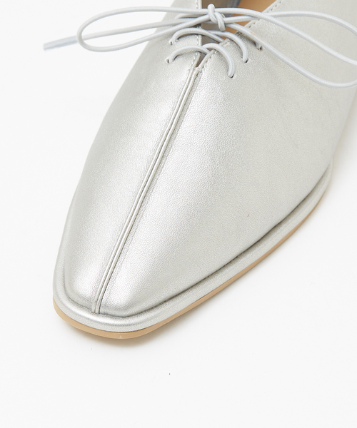 Au BANNISTER（オゥバニスター）の「【販売店舗限定】レースアップシューズ（パンプス・レディース・ブラック/シルバー/アイボリー・35/36/37/38/39）」の19枚目の写真