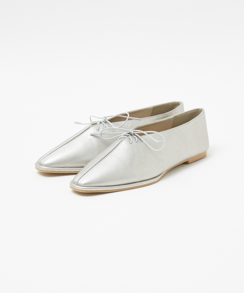 Au BANNISTER（オゥバニスター）の「【販売店舗限定】レースアップシューズ（パンプス・レディース・ブラック/シルバー/アイボリー・35/36/37/38/39）」の22枚目の写真