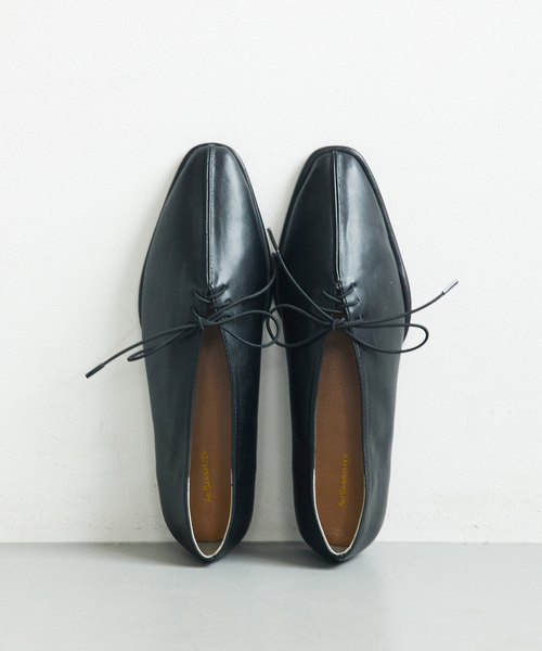 Au BANNISTER（オゥバニスター）の「【販売店舗限定】レースアップシューズ（パンプス・レディース・ブラック/シルバー/アイボリー・35/36/37/38/39）」の5枚目の写真