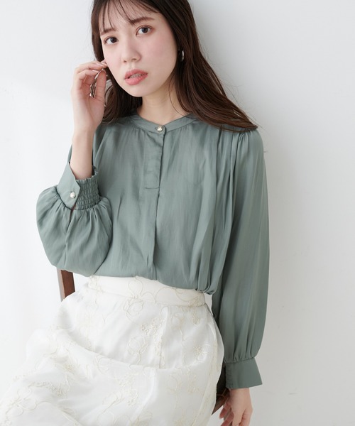 natural couture(ナチュラルクチュール)の「【ZOZO限定】肩タックギャザースリーブブラウス(シャツ/ブラウス・レディース・ピンクベージュ/カーキ/オフホワイト/グレー/チャコールグレー・FREE)」の11枚目の写真