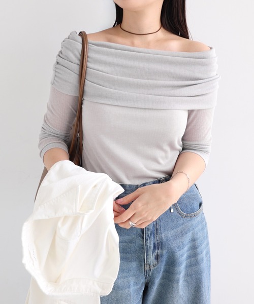 andme(アンドミー)の「オフショルダーシアートップス(Tシャツ/カットソー・レディース・ブラック/アイボリー/ライトグレー・FREE)」の3枚目の写真